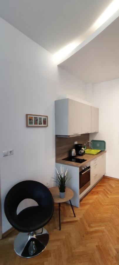 Apartment Milani With Private Garage Опатия Екстериор снимка